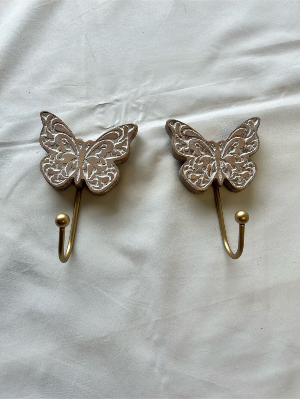 Butterfly Curtain Hooks in Beige and Gold (Set of 2)